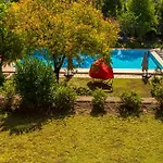 مارماريس هوليداي مرمريس
