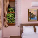فيلة مارماريس هوليداي *